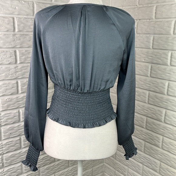 EXPRESS BLOUSE RUCHED PUFF SLEEVE SHINY SMOKY BLUE FAUX WRAP SIZE XS - Picture 4 of 8